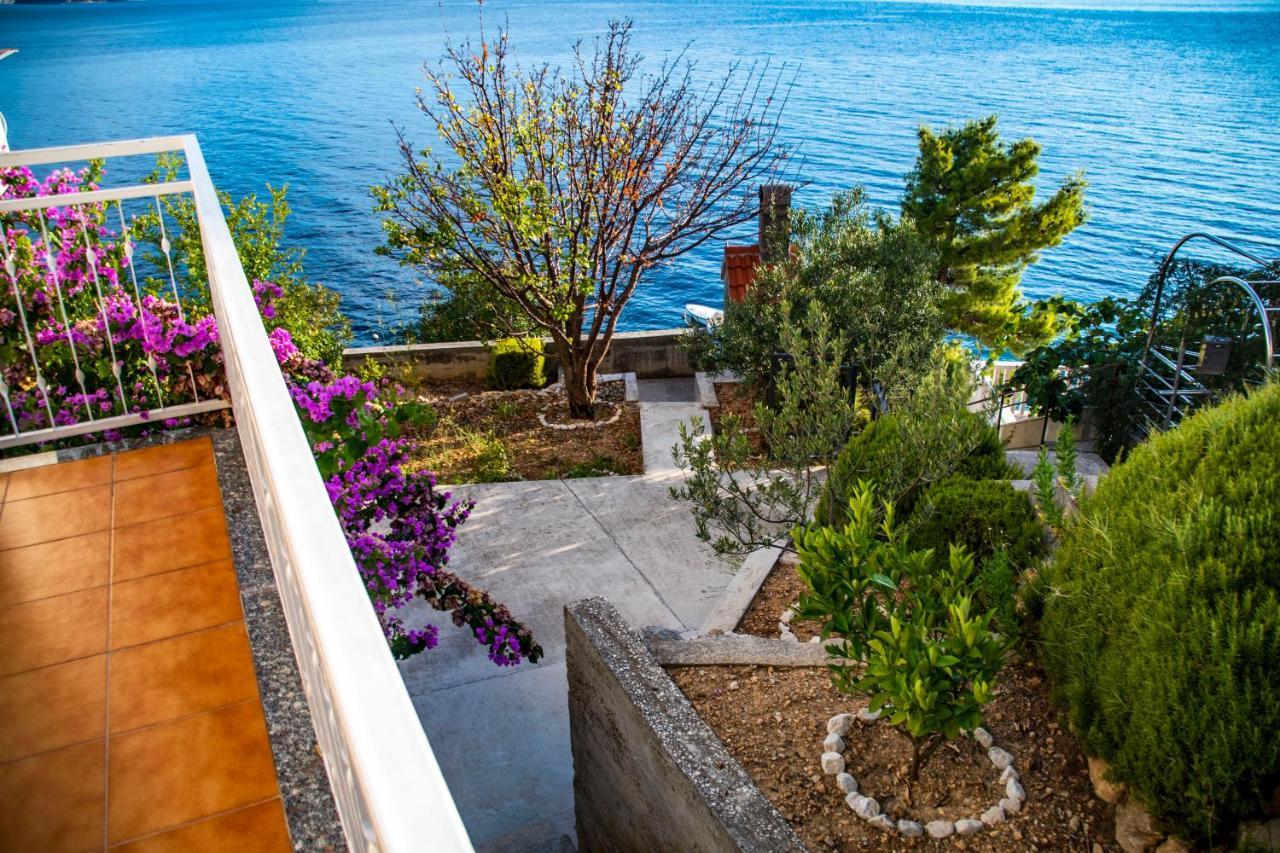 Apartments Lile By The Sea, Celina Zavode Экстерьер фото